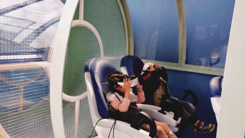 VR头显佩戴舒适度调整技巧：从压脸到平衡的完整指南